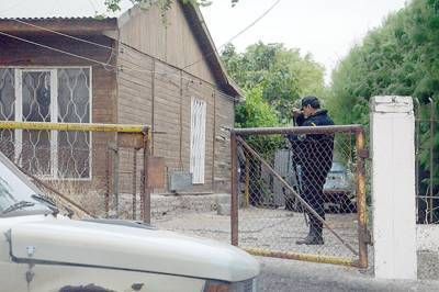 Coca�na, dos armas de fuego y hasta una planta de marihuana encuentran en una casa