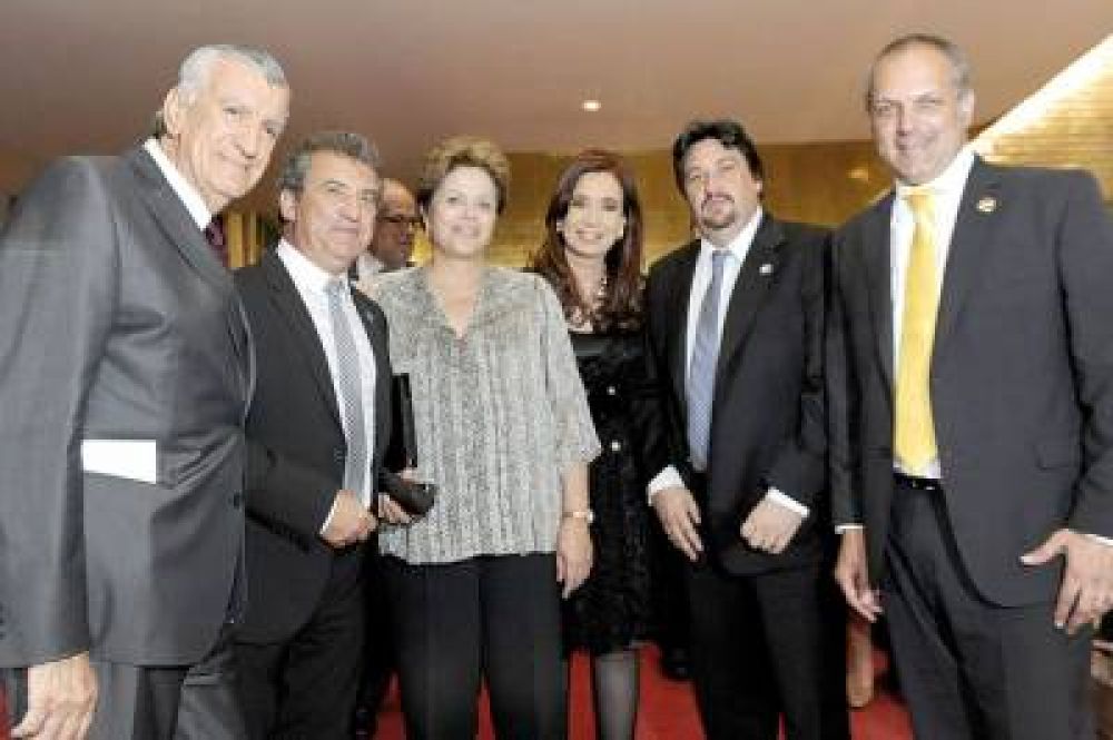 Buzzi particip� ayer de la cumbre del Mercosur en Brasil
