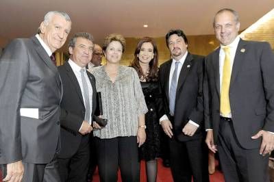 Buzzi particip� ayer de la cumbre del Mercosur en Brasil