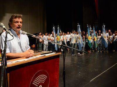 EGRES� LA PRIMERA PROMOCI�N DE SECUNDARIAS MUNICIPALES