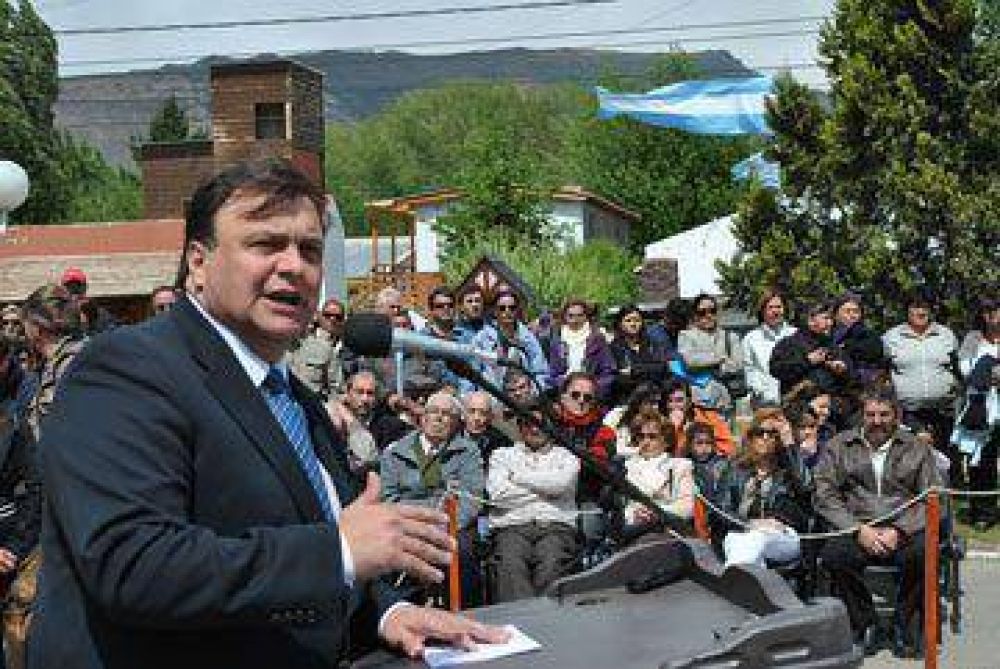 Belloni: �Queremos una provincia con futuro y sin que se endeude�