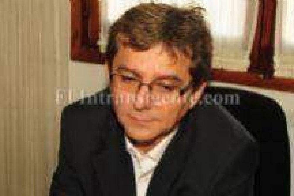 Tom�s Rodr�guez: �Ulloa coloc� el Monumento a Virrey Toledo durante una dictadura militar�