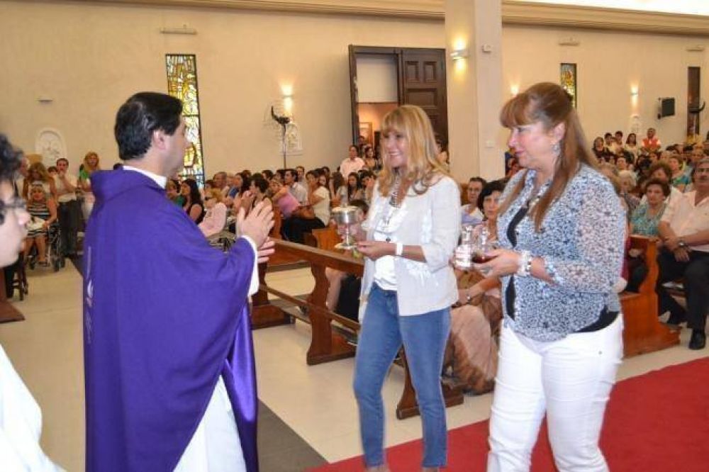 La Navidad se instala en Resistencia con la tradicional misa y encendido de �rboles
