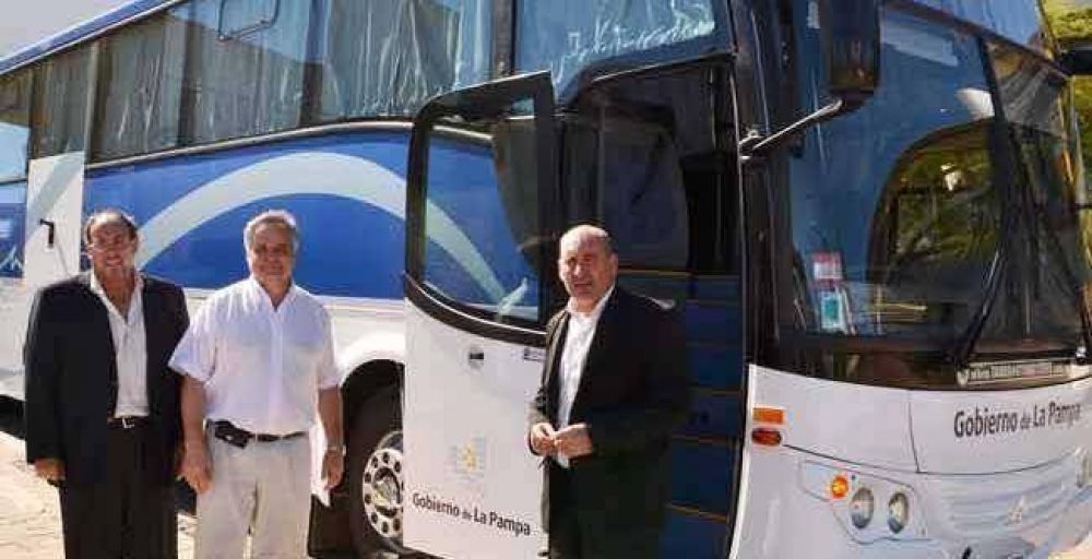  Bienestar Social present� el nuevo �mnibus para la Direcci�n de Deportes