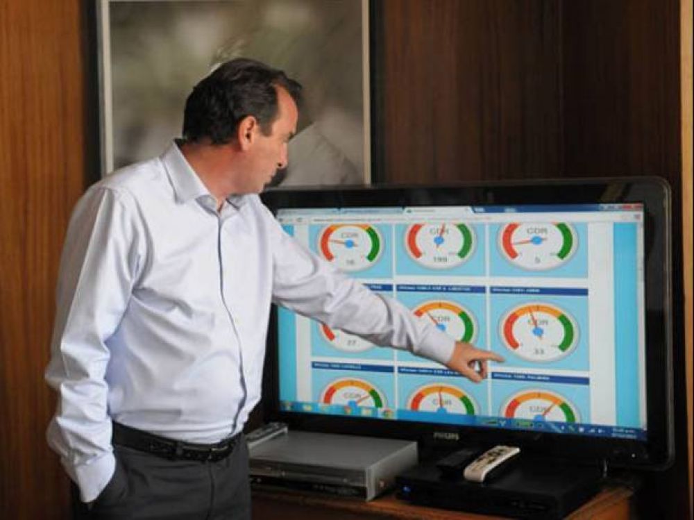 Paco P�rez cit� al gabinete ampliado y lanza el �tablero de comando�