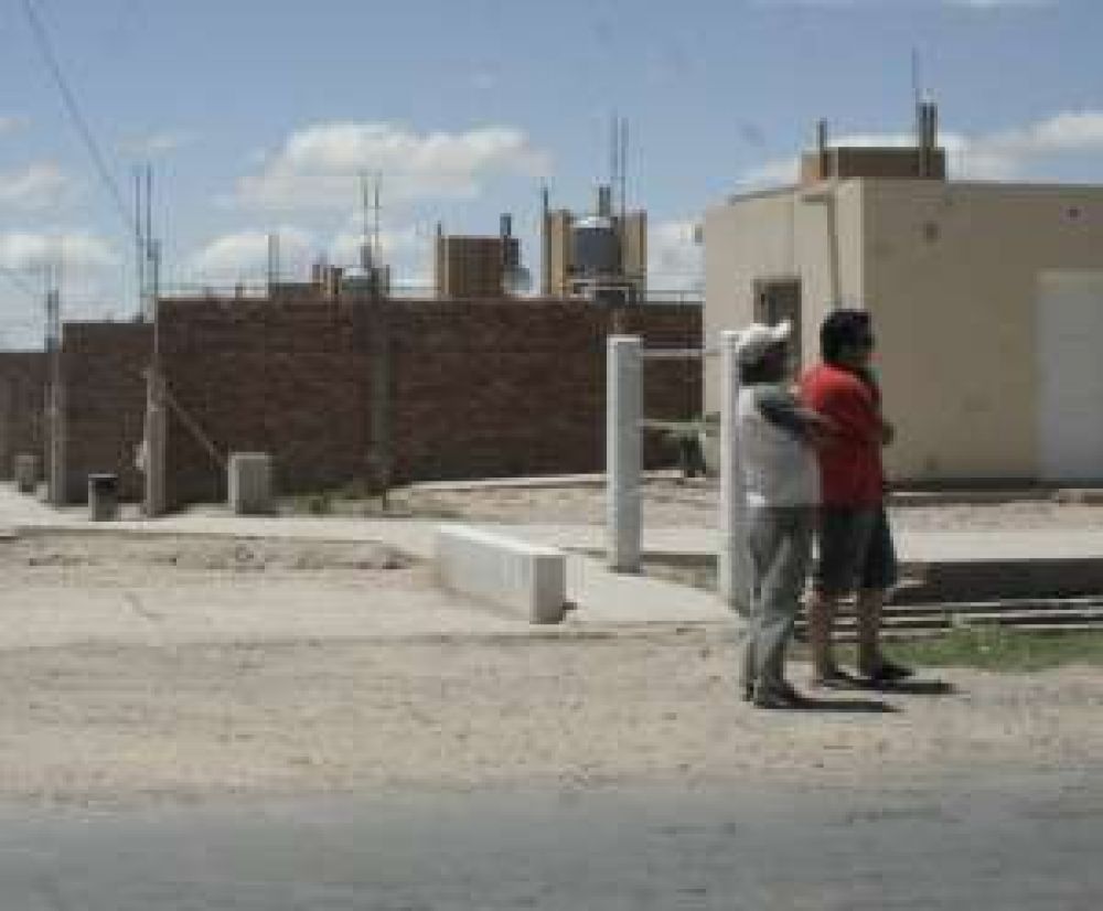 Caos en barrios nuevos porque faltan colectivos