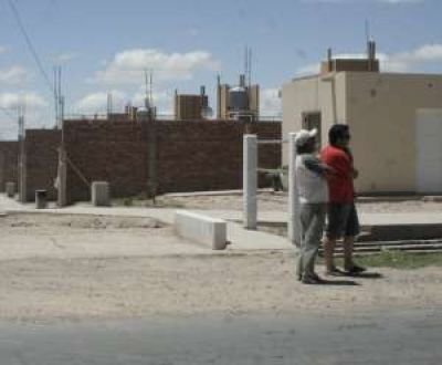 Caos en barrios nuevos porque faltan colectivos