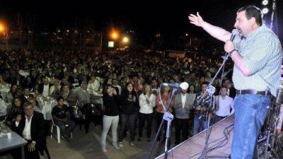 Poder interno: Ciurca junt� anoche m�s de 5.000 personas