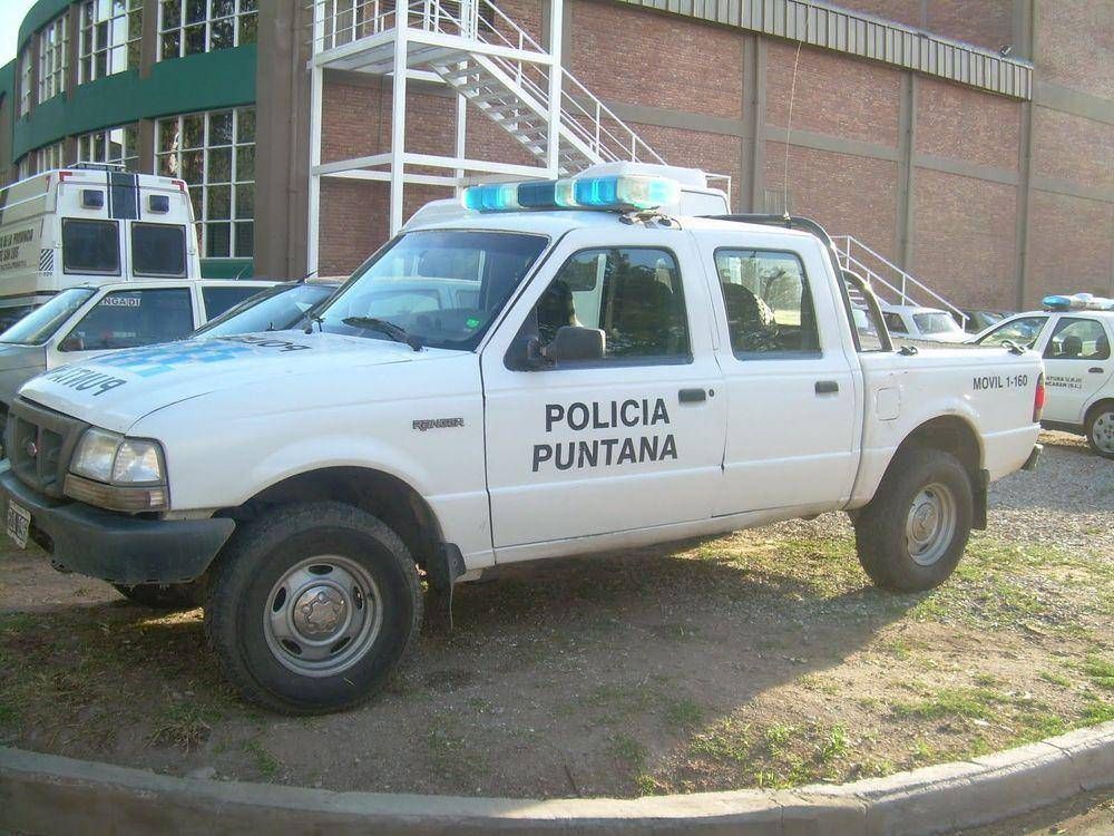 Detuvieron a un hombre que intent� agredir a efectivos policiales