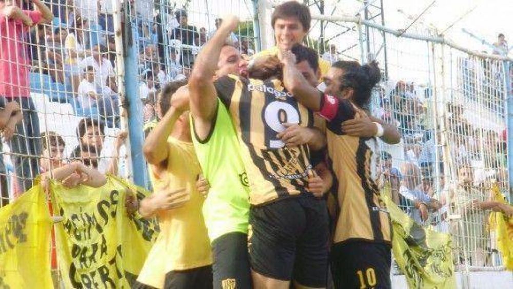  Lastenia se consagr� campe�n y adelant� el carnaval