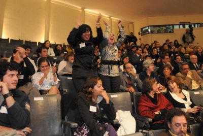 Avalar�an reformar el estatuto, pero fruncen el ce�o a la "re-re"