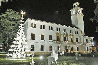 Los edificios p�blicos se vistieron de Navidad