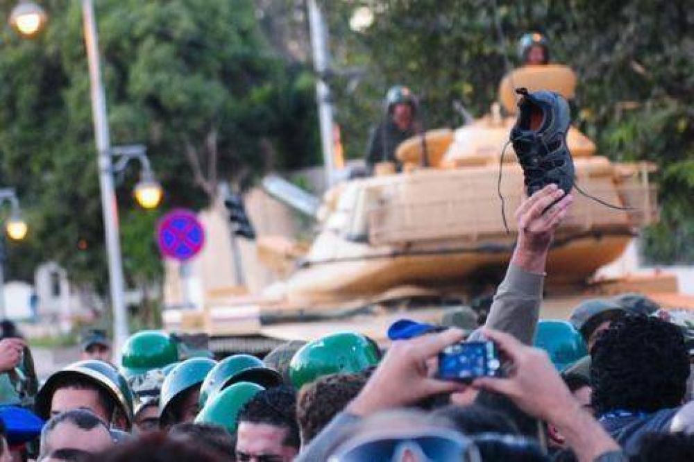 Los Hermanos Musulmanes advirtieron que defender�n a Mursi