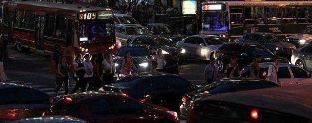 Persisten los cortes de luz, pero dicen que son puntuales