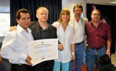 La Legislatura misionera distingui� al pintor Alberto Mathot