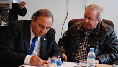 �Con o sin ley van a tener que negociar� apunt� Peralta contra las mineras