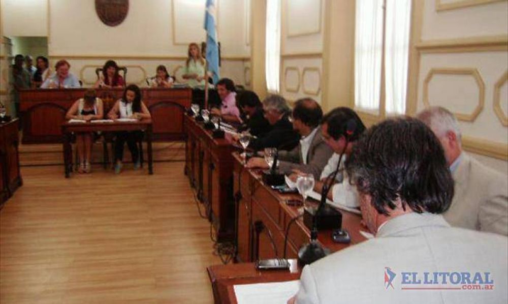 La disputa entre Municipio y Provincia contamin� el debate en el Concejo