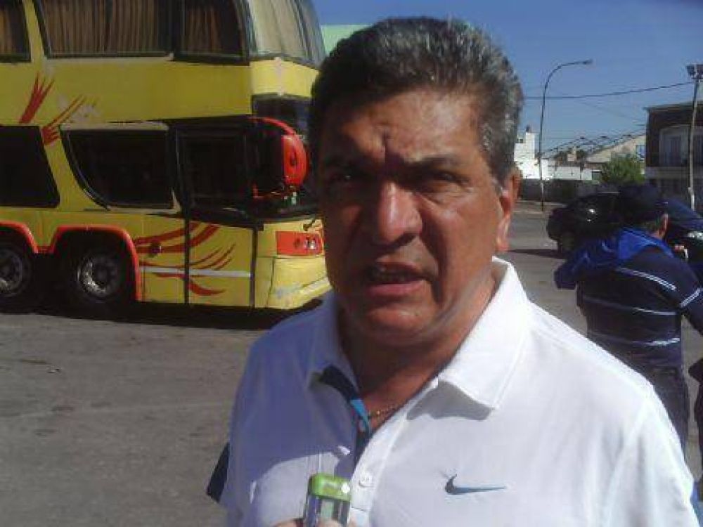 Slezack: �Vamos a militar en alegr�a, a festejar un a�o m�s de democracia�