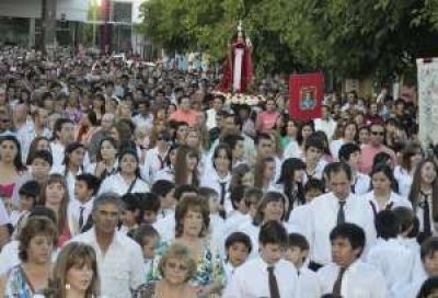 El calor puso a prueba la devoci�n por Santa B�rbara 