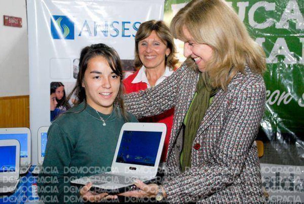Netbooks en la escuela: �contribuyen al aprendizaje o promueven la distracci�n?