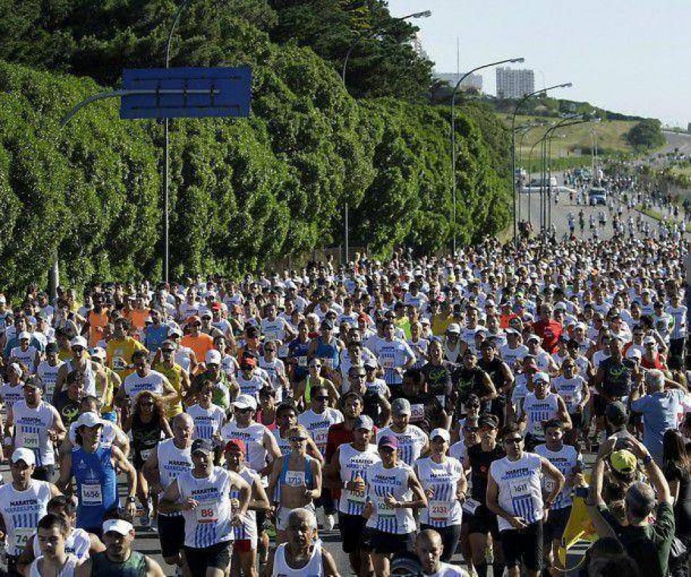 M�s de 2600 atletas engalanaron el Marat�n de Mar del Plata
