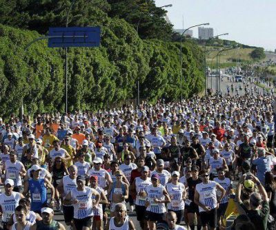 M�s de 2600 atletas engalanaron el Marat�n de Mar del Plata
