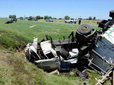 Cuatro muertos en 2 accidentes en la autopista y la ruta 34 