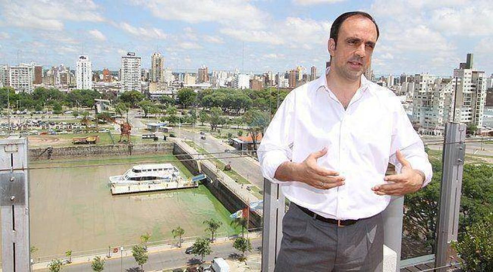 Para Corral, la meta es hacer m�s obras en los barrios de Santa Fe 
