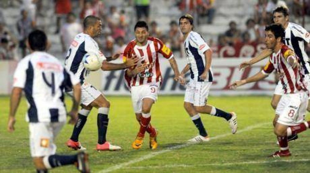 Talleres se durmi� en la �ltima del a�o y perdi� con San Mart�n