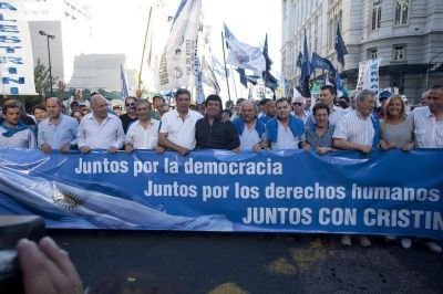 Pte. Per�n - Regueiro destac� los logros del gobierno nacional