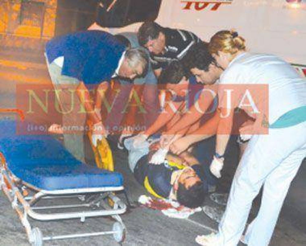 Cuatro j�venes heridos en terrible accidente en una �picada� nocturna de motos 