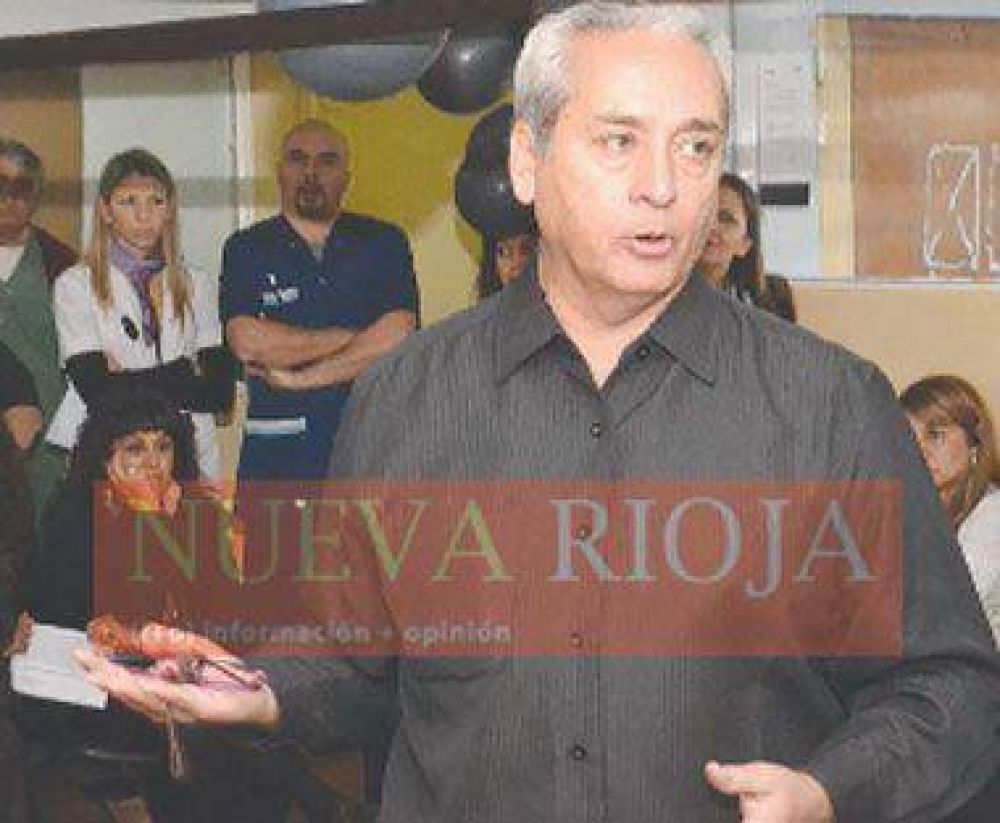Reclamos de APROSLAR por el nuevo hospital 
