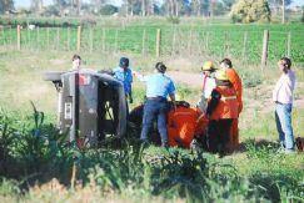 Polic�a herido en un vuelco