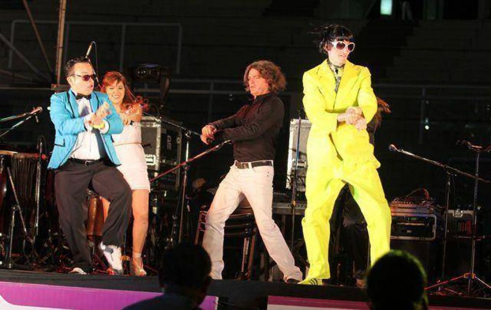 El vibrante festejo de los 28 a�os de ''Juntos'' en el aire