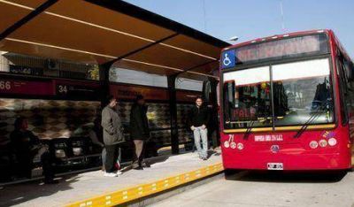 El Metrob�s suma WiFi en estaciones
