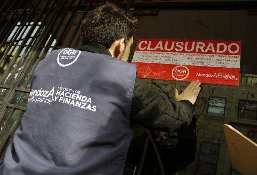En San Rafael, inspectores de Rentas clausuraron 4 comercios por no emitir facturas 