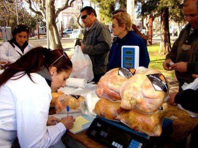 Pollo, frutas y verduras a precio promocional en Guaymall�n 