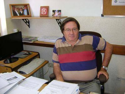 Carlos Roberto: �Se habla de participaci�n ciudadana, pero el ciudadano no participa�