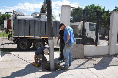 Se limpian conductos pluviales con c�maras de inspecci�n televisiva
