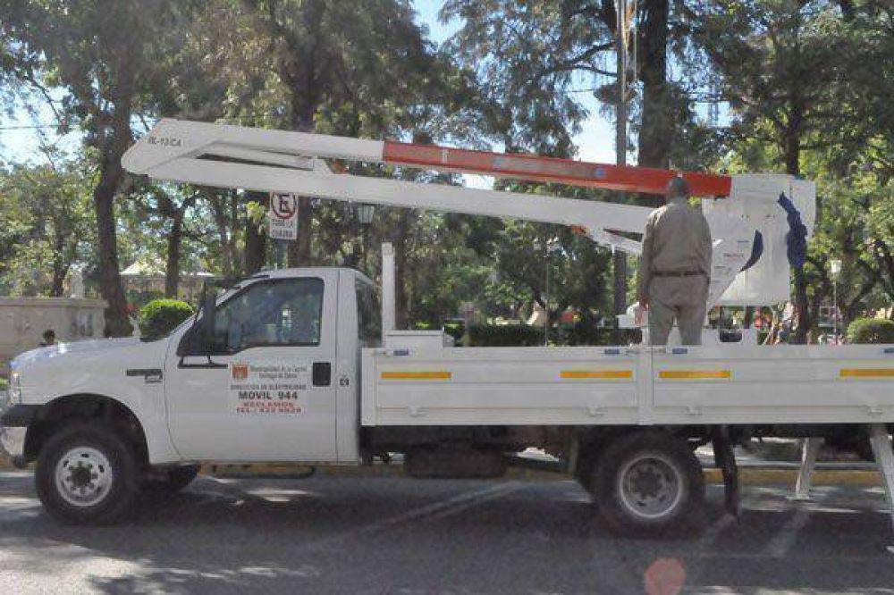 Nuevo cami�n permitir� optimizar el trabajo de la Direcci�n de Electricidad 
