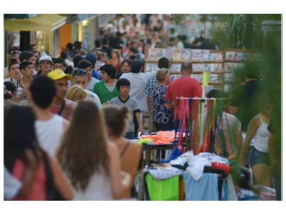 Los comerciantes presentaron una queja por los ambulantes