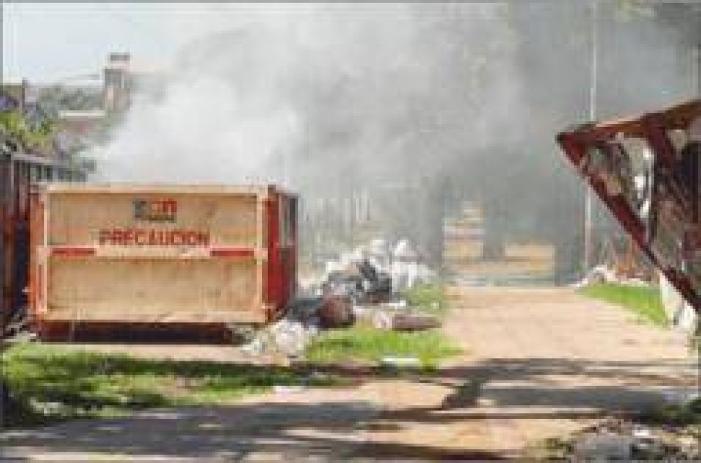 Alarma por basural a cielo abierto en Francisco de Haro y Bustamante