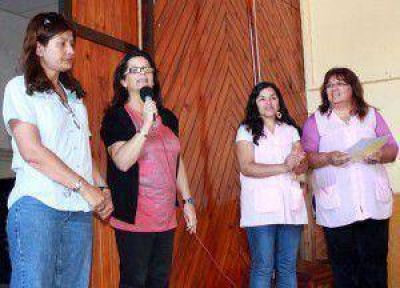  Programa �Sembrando Gotitas de Amor�: se desarroll� con gran �xito cerrando con la entrega de certificados