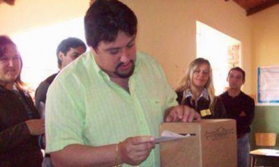 Closs provincializa las legislativas y adelanta elecciones