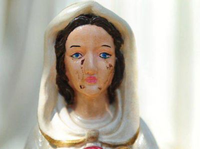 Centeno: apareci� otra estatuilla de una virgen con supuestas l�grimas de sangre