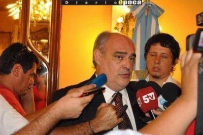 Ricardo Colombi confirm� un plus navide�o escalonado