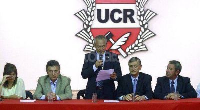 Dirigentes de la oposici�n suscribieron el documento "Compromiso Democr�tico"