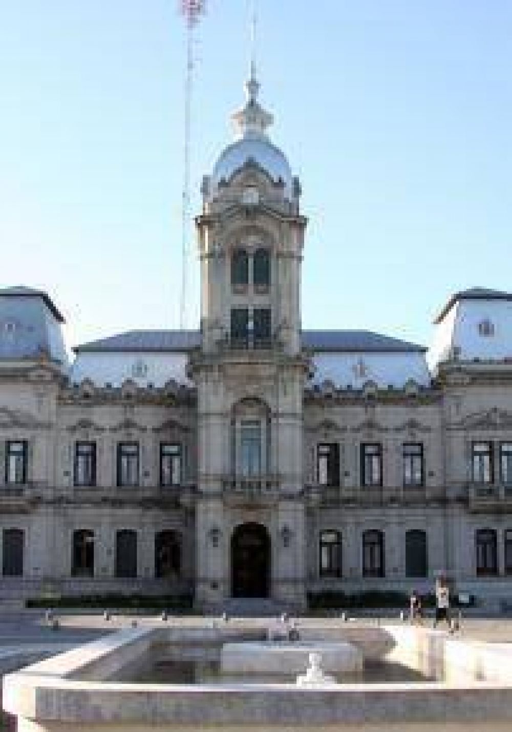 La oposici�n rechazar�a la suba de las tasas y el presupuesto