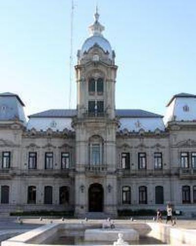 La oposici�n rechazar�a la suba de las tasas y el presupuesto