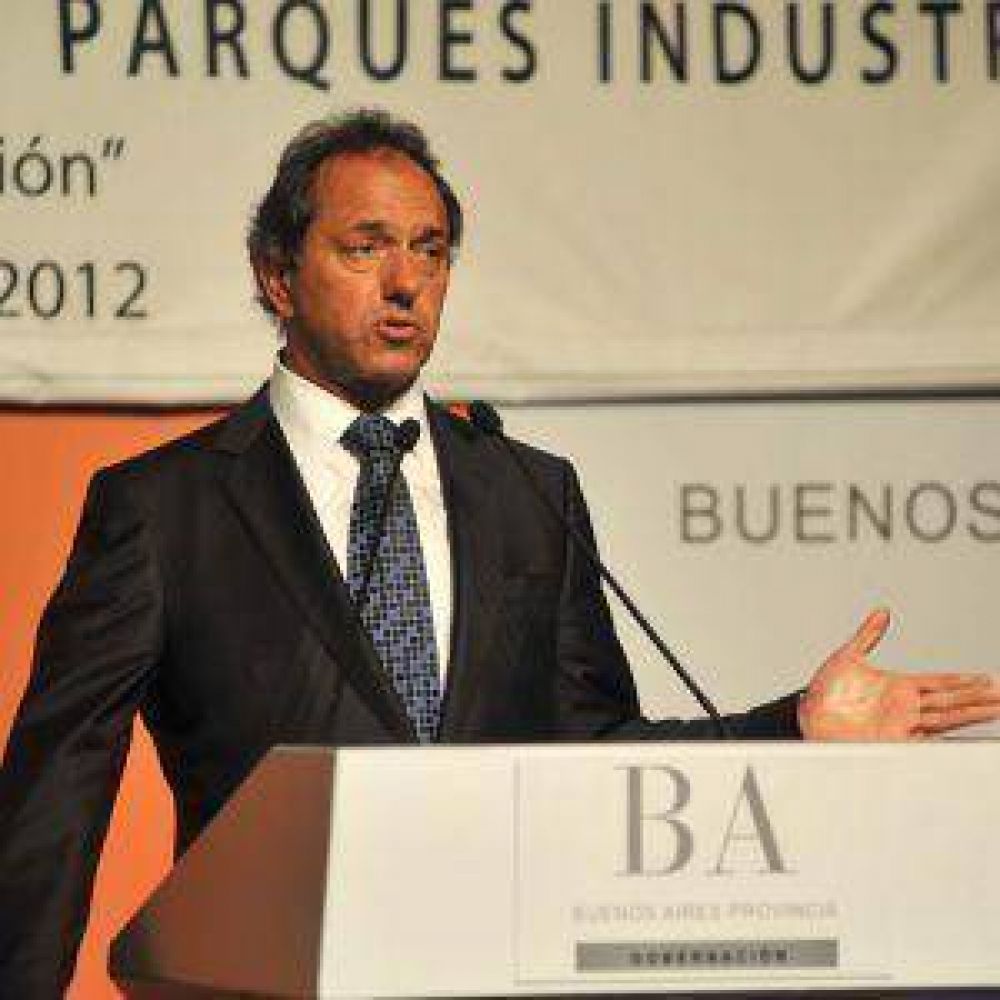Scioli avanza con su armado y prepara un gran acto